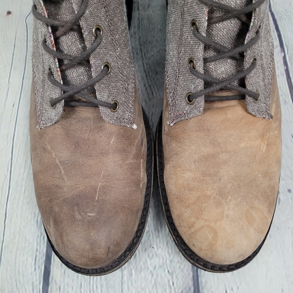 L.L. BEAN | tweed/leather outer & floral inner fashion heeled boots - Picture 3 of 11